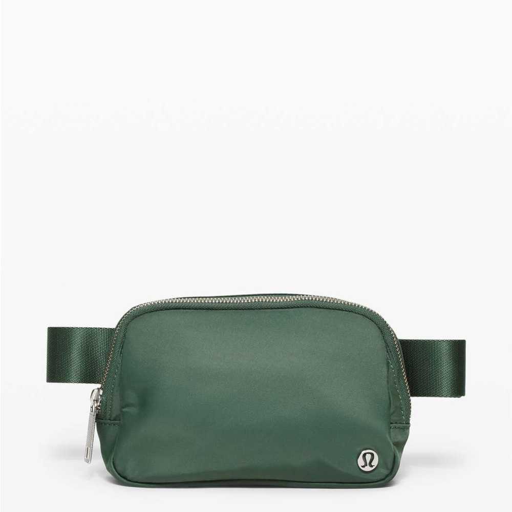 Lululemon everywhere belt bag